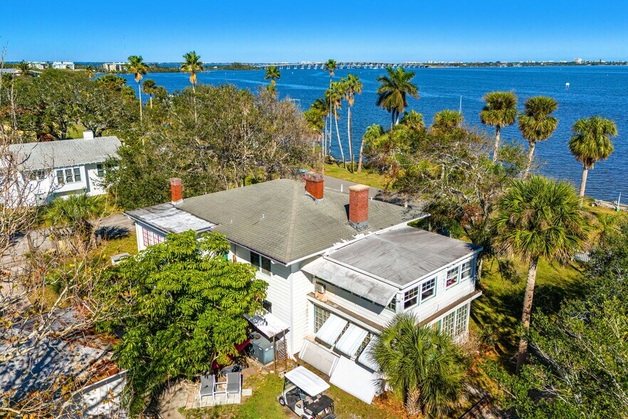 More Photos Of 2716 Riverview Dr, Melbourne Apartments For Sale