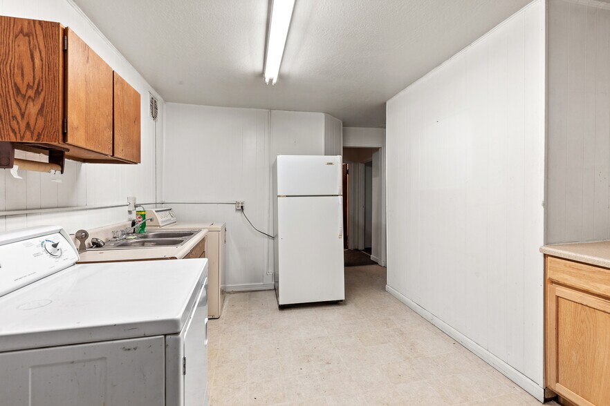 More Photos Of 2929 N Government Way, Coeur d'Alene Auto Dealership For Sale