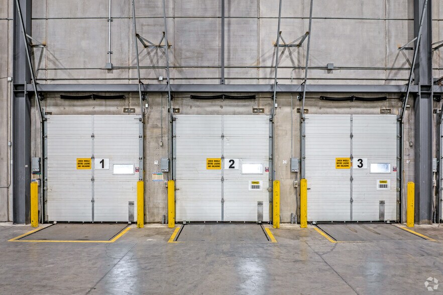 More Photos Of 8350 Lawson Rd, Milton Warehouse For Lease