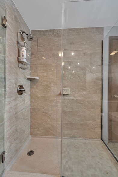 More Photos Of 2809 River Rd, Buffalo Flex For Sale