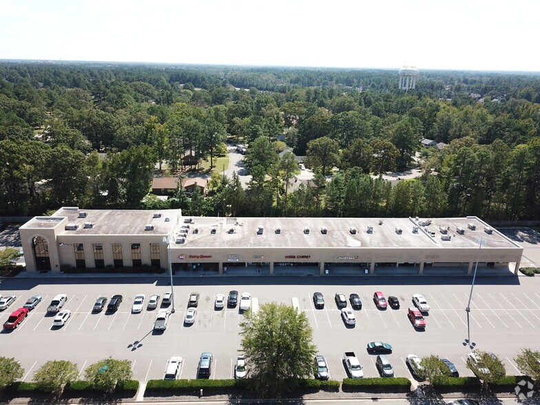 More Photos Of 102-400 Westwood Shopping Ctr, Fayetteville Unknown For Lease