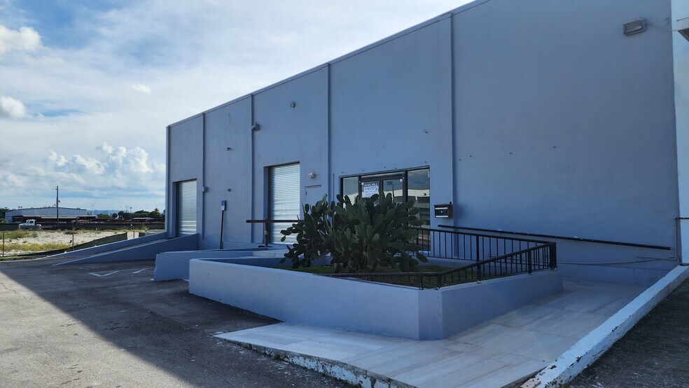 More Photos Of 7890 NW 34th St, Miami Warehouse For Lease