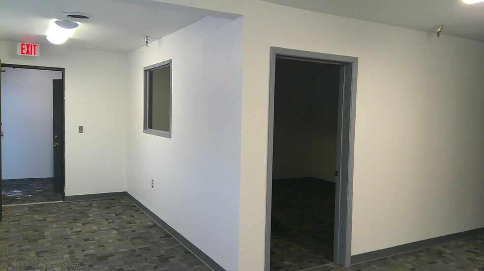 More Photos Of 407-409 Merhar Ave, Fairbanks Freestanding For Lease