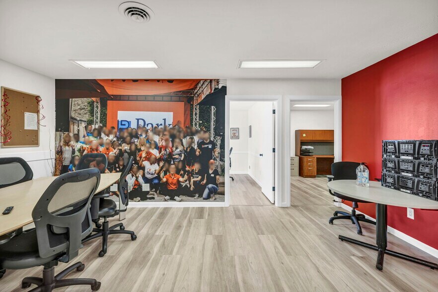 More Photos Of 1824 E Broad St, Columbus Office Residential For Lease