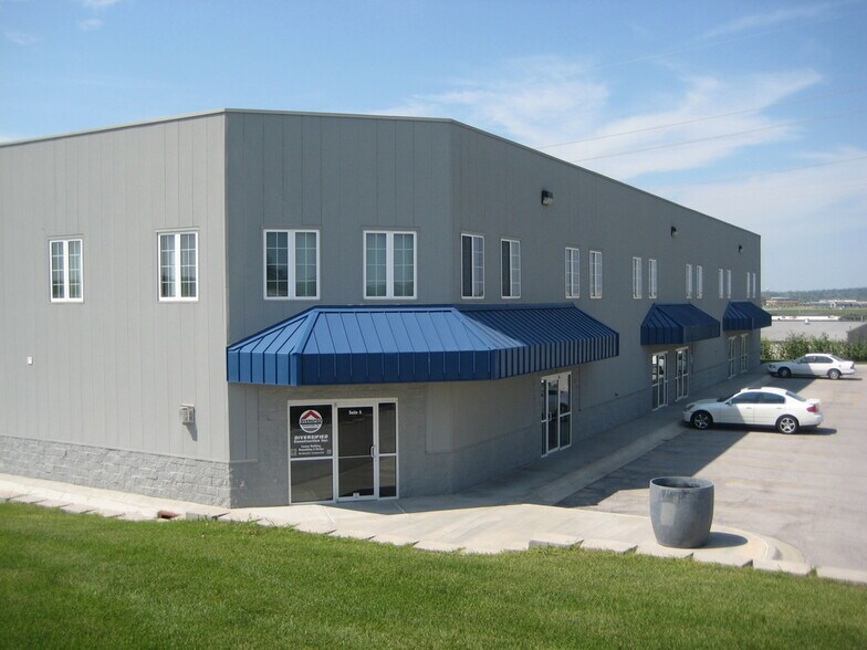 Primary Photo Of 12012 Roberts Rd, La Vista Warehouse For Sale