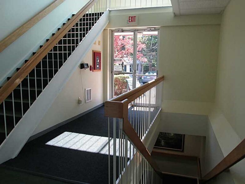 5700 Post Rd, East Greenwich, RI 02818 Office For Lease