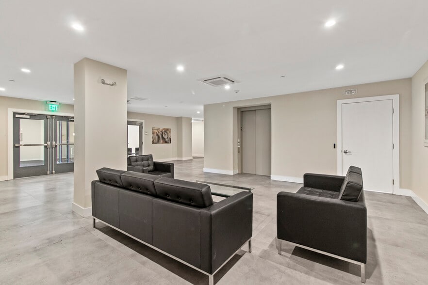 More Photos Of 587 Connecticut Ave, Norwalk Apartments For Sale