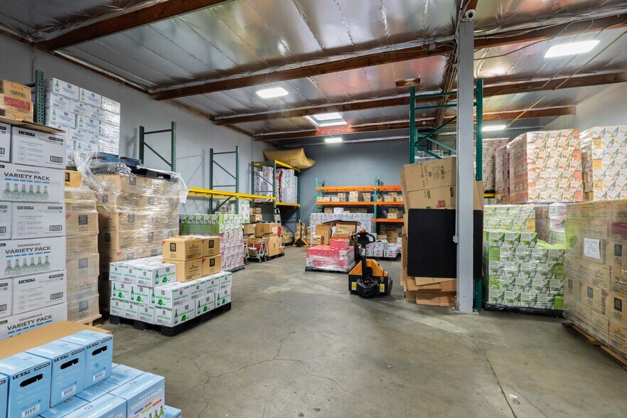 More Photos Of 1436 N Hundley St, Anaheim Warehouse For Sale