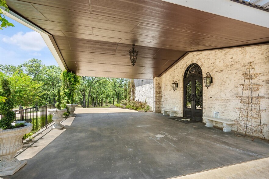 More Photos Of 7700 Glen Rose Hwy, Granbury Lodge Meeting Hall For Sale