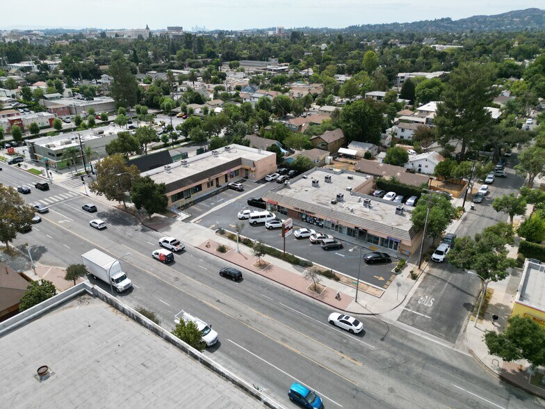 More Photos Of 825-829 N Lake Ave, Pasadena Freestanding For Lease