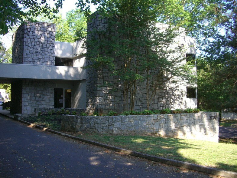 More Photos Of 3700 Longview Dr, Chamblee Loft Creative Space For Sale