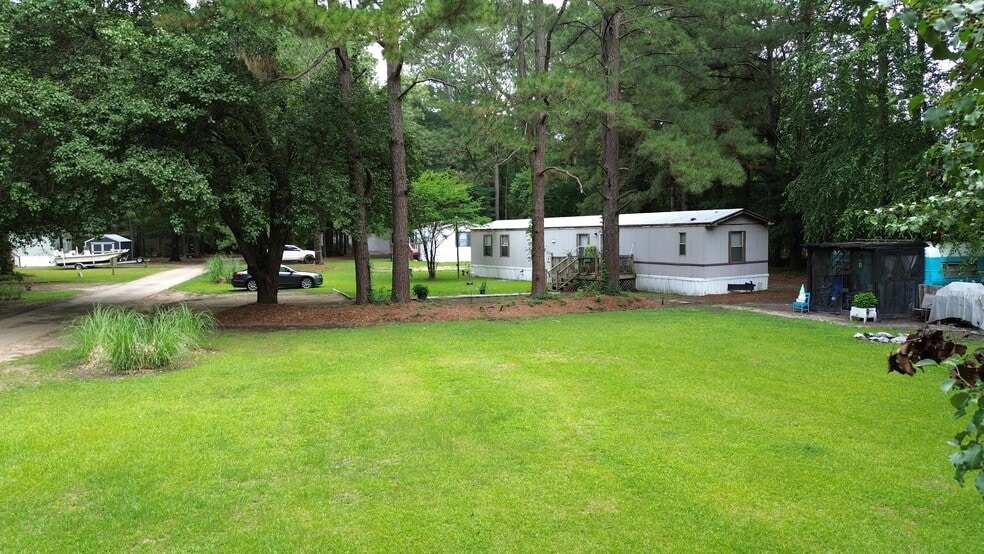 More Photos Of 106 Valencia Ave, Goldsboro Manufactured Housing Mobile Home Park For Sale
