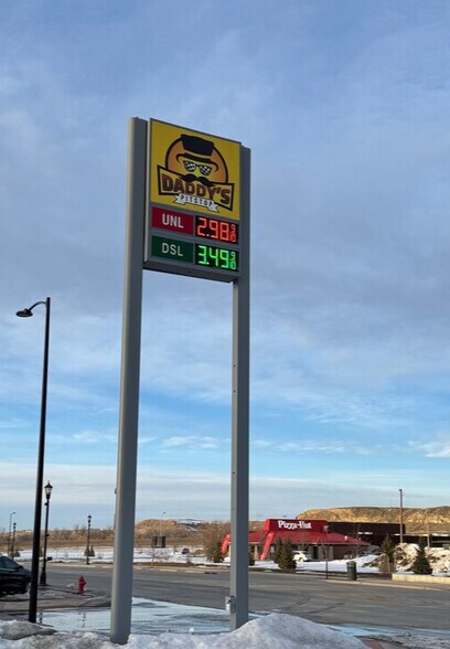 More Photos Of 2490 N Main St, Sheridan Convenience Store For Sale