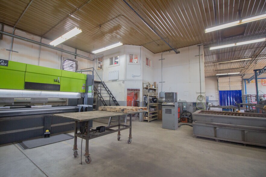 More Photos Of 9350 Shaver Rd, Portage Manufacturing For Lease