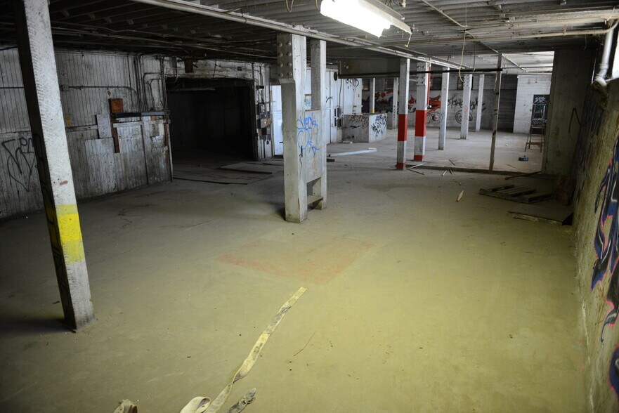 More Photos Of 215-221 N Ojai St, Santa Paula Food Processing For Lease