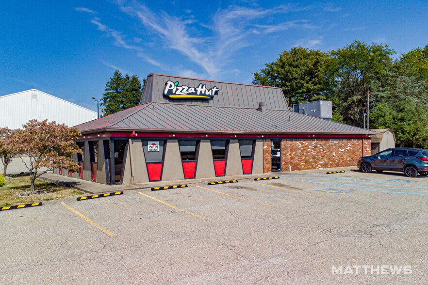 Primary Photo Of 1041 US Highway 181, Portland Restaurant For Sale