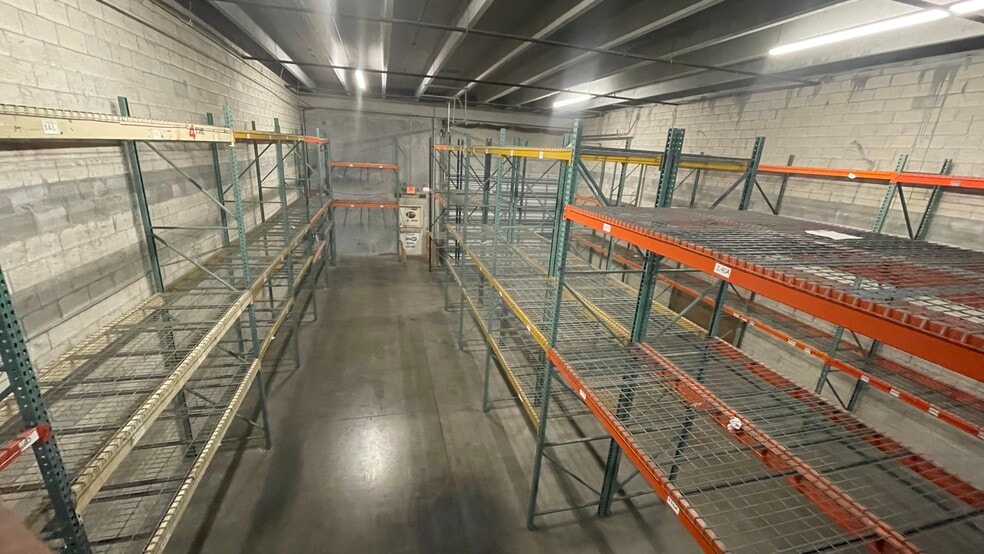 More Photos Of 10800 NW 21st St, Miami Warehouse For Sale