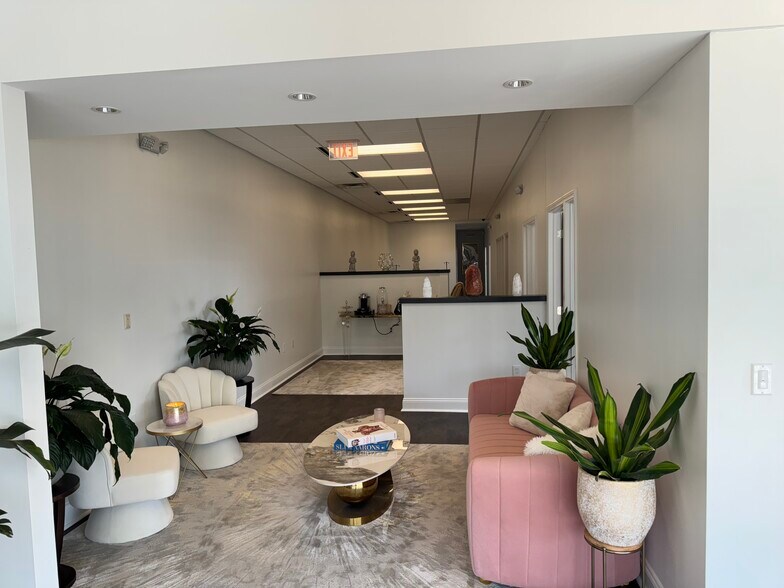 More Photos Of 33200 Woodward Ave, Birmingham Storefront Retail Office For Lease