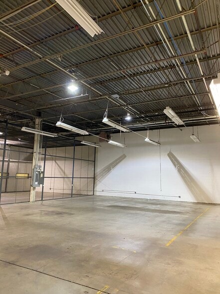 More Photos Of 100 Colin Dr, Holbrook Distribution For Lease