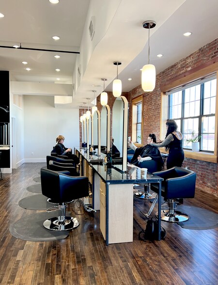 More Photos Of 456 Johnson Ave, Brooklyn Office For Lease