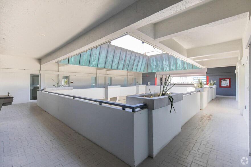 More Photos Of 250 Catalonia Ave, Coral Gables Office For Lease