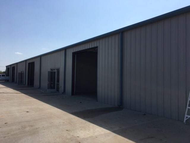 More Photos Of 321 Thomas Pl, Fort Worth Industrial For Lease