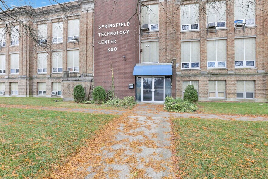 More Photos Of 300 E Auburn Ave, Springfield Office For Sale