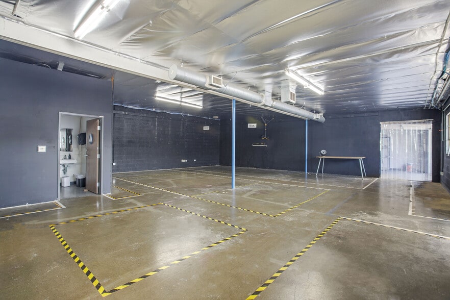 More Photos Of 315 S Flower St, Burbank Warehouse For Lease