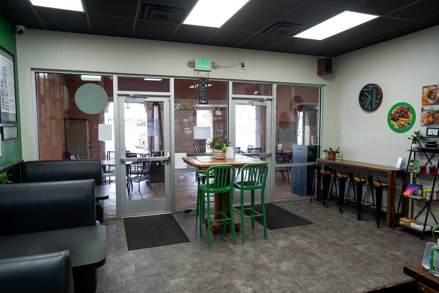 More Photos Of 250 N Red Cliffs Dr, Saint George Storefront For Lease