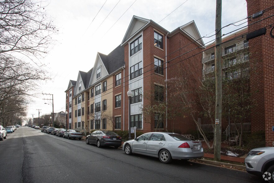 More Photos Of 431 Park Ave, Falls Church Medical For Sale