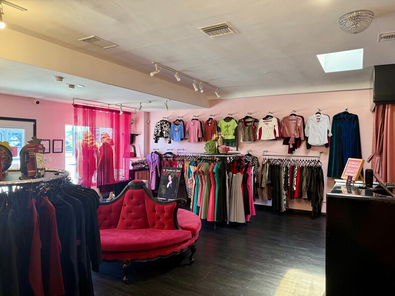 More Photos Of 2317 W Magnolia Blvd, Burbank Storefront For Sale