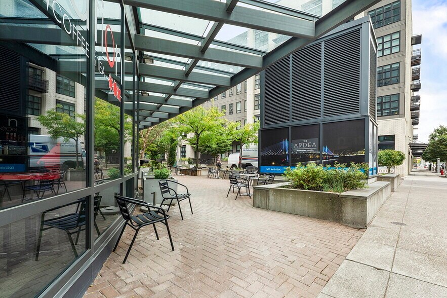 More Photos Of 610 S Lowell St, Portland Storefront Retail Office For Lease