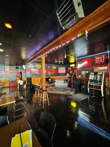 More Photos Of 735 Aultman St, Ely General Retail For Sale