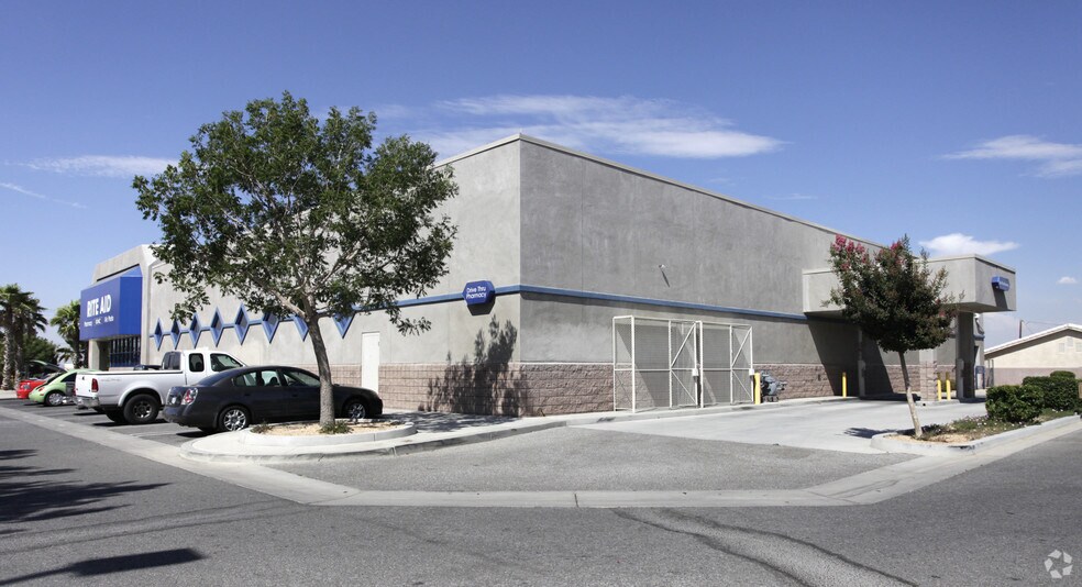 More Photos Of 17441 Main St, Hesperia Drugstore For Lease