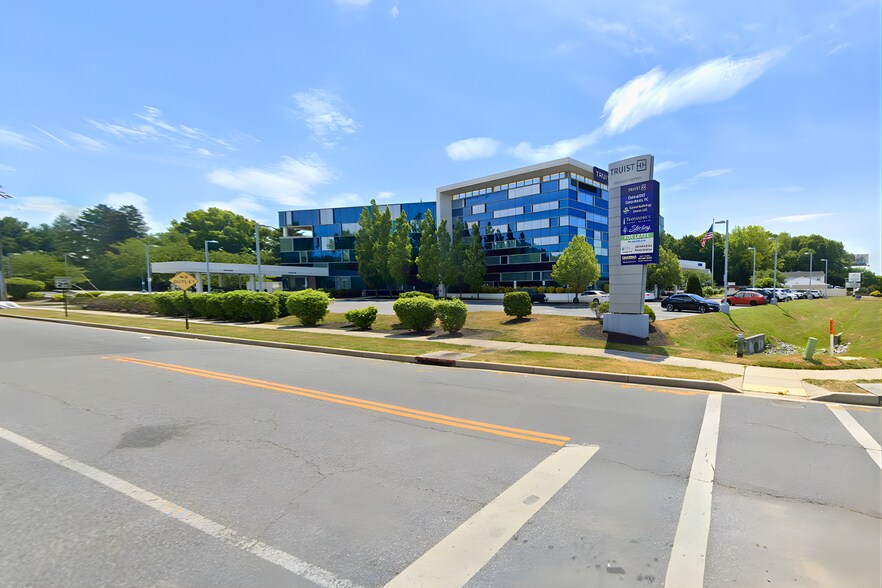 More Photos Of 1800 Dual Hwy, Hagerstown Office For Lease