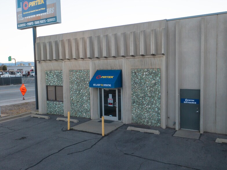 More Photos Of 950 W 2100 S, Salt Lake City Auto Repair For Sale