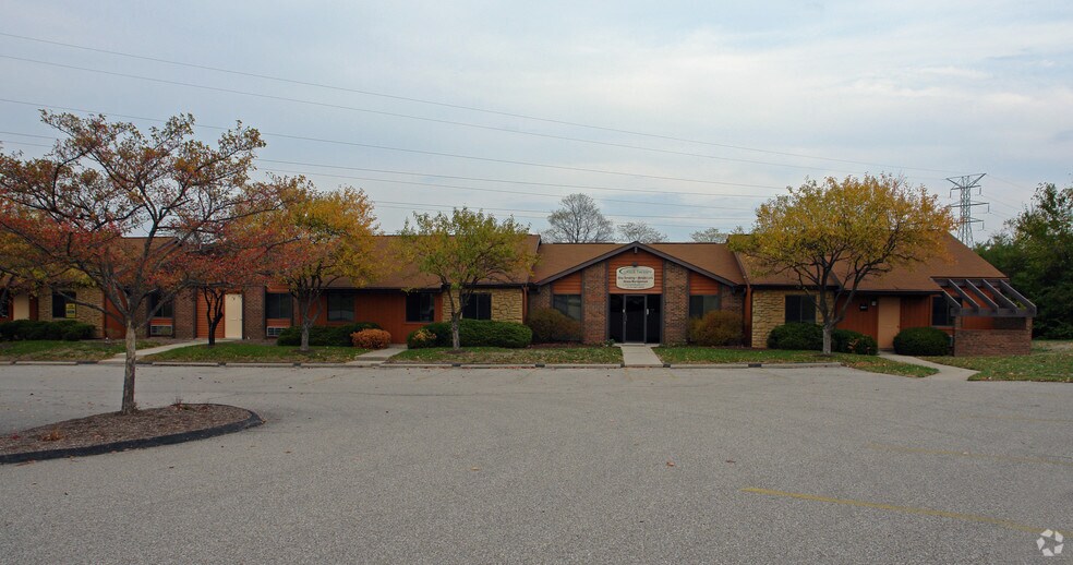 More Photos Of 3840 Woodridge Blvd, Fairfield Office For Lease