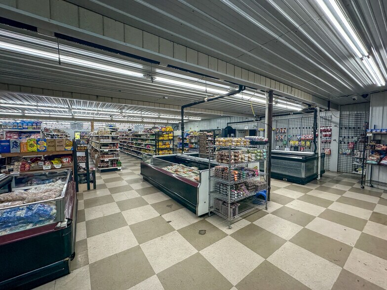 More Photos Of 6839 Outer Rd, Mountain Grove Supermarket For Sale