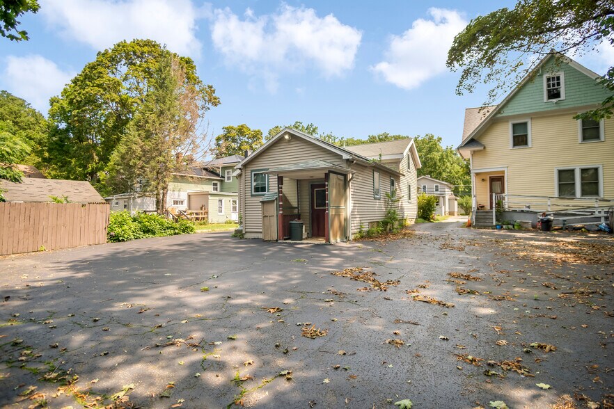 More Photos Of 34 White St, Fredonia Office For Sale