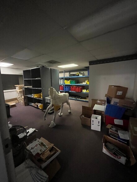 More Photos Of 1985 Oakland Park Ave, Columbus Warehouse For Lease