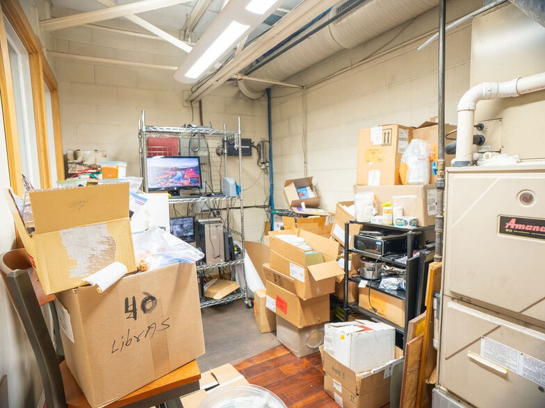More Photos Of 2733 W Harrison St, Chicago Warehouse For Sale