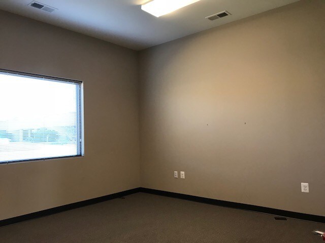 More Photos Of 4520 Plank Rd, Fredericksburg Medical For Lease