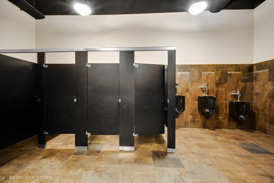 More Photos Of 12054 S Doty Ave, Chicago Warehouse For Sale