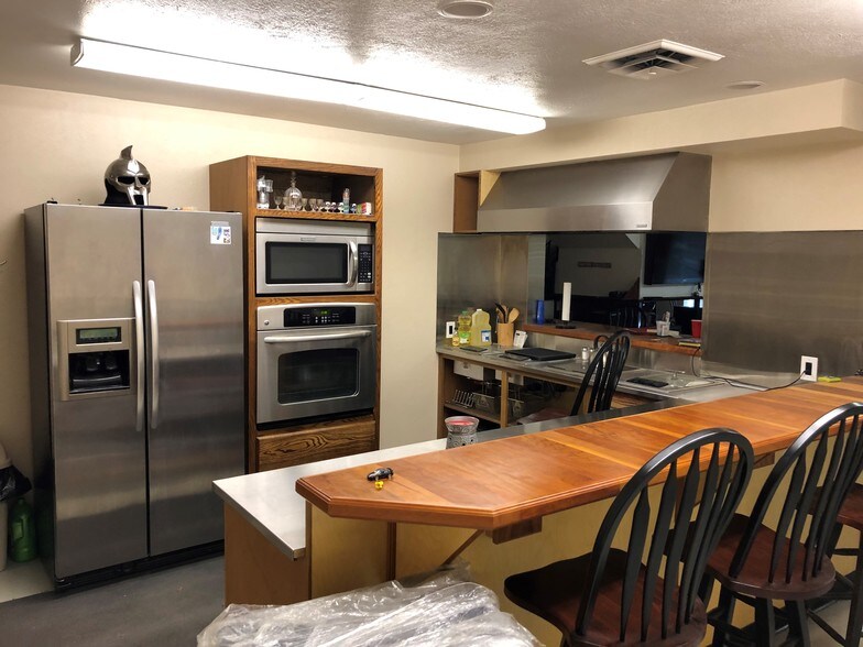 More Photos Of 2056-2070 Clay St, Denver Warehouse For Lease