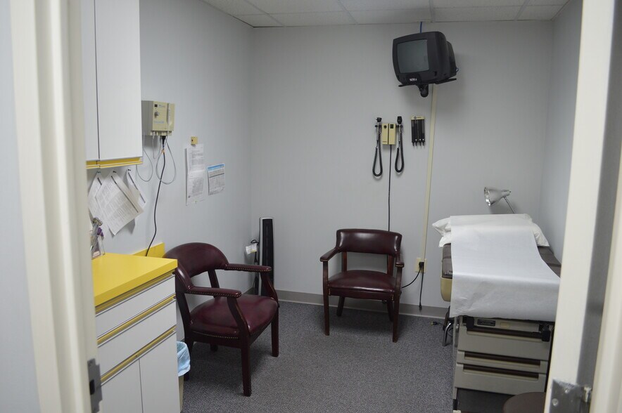More Photos Of 2065-2067 Klockner Rd, Trenton Medical For Lease