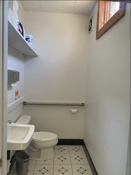 More Photos Of 4233 W Beltline Hwy, Madison General Retail For Sale