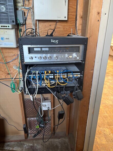 More Photos Of 1751-1757 Smizer Station Rd, Fenton Office Residential For Lease