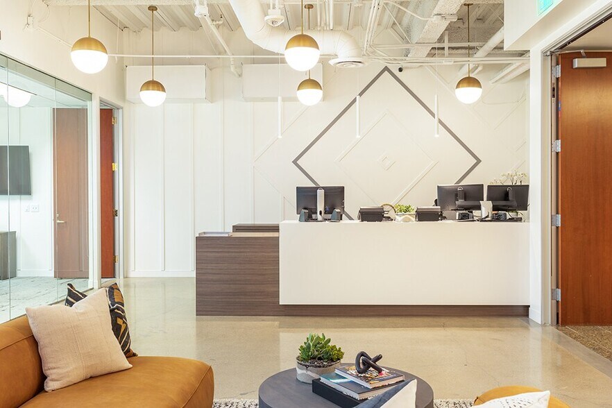 More Photos Of 27201 Puerta Real, Mission Viejo Coworking Space