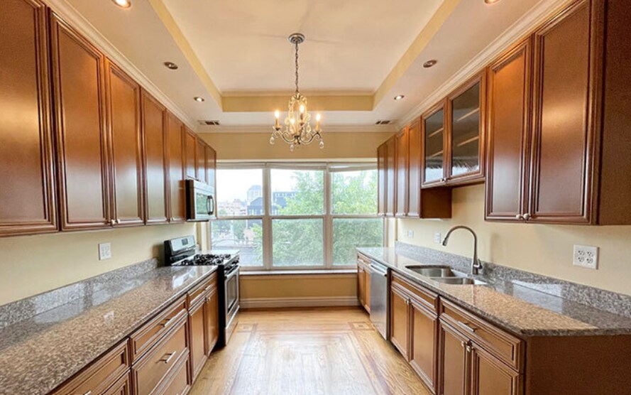 More Photos Of 6351 N Lakewood Ave, Chicago Apartments For Sale