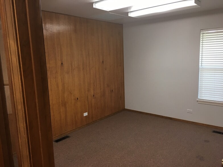 More Photos Of 813-827 S La Cassia Dr, Boise Office For Lease